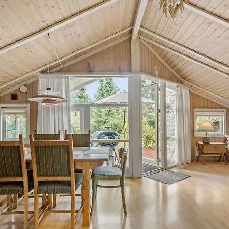 Cozy In Stevns With Wifi Ferienhaus Rødvig